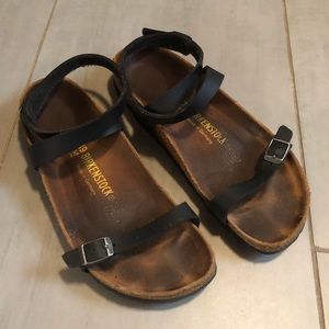 Birkenstock Daloa Sandal in Black size 39